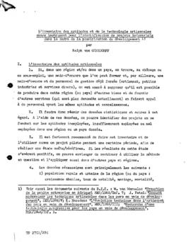 SAT_m019p01 - Trabalhos do professor Ralph von Gersdorff, planejador educacional da UNESCO, 1969